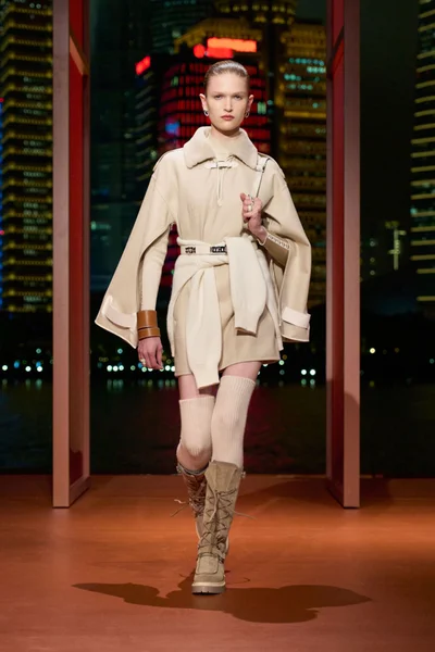 Look 42